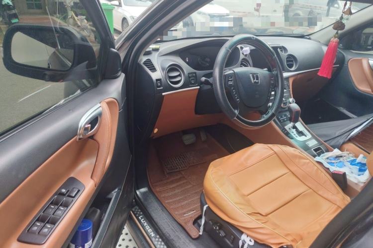 Used Luxgen Great 7 SUV 2013 Limited-Edition Sharp Model 2.2T Two-Wheel-Drive Smart Version Driver Seat
