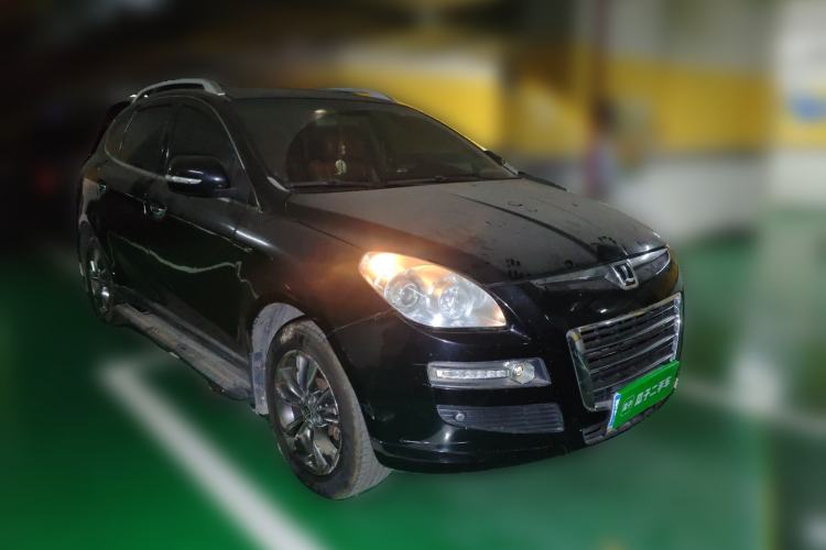 Used Luxgen Great 7 SUV 2013 Limited-Edition Sharp Model 2.2T Two-Wheel-Drive Smart Version Front Right 45 Deg