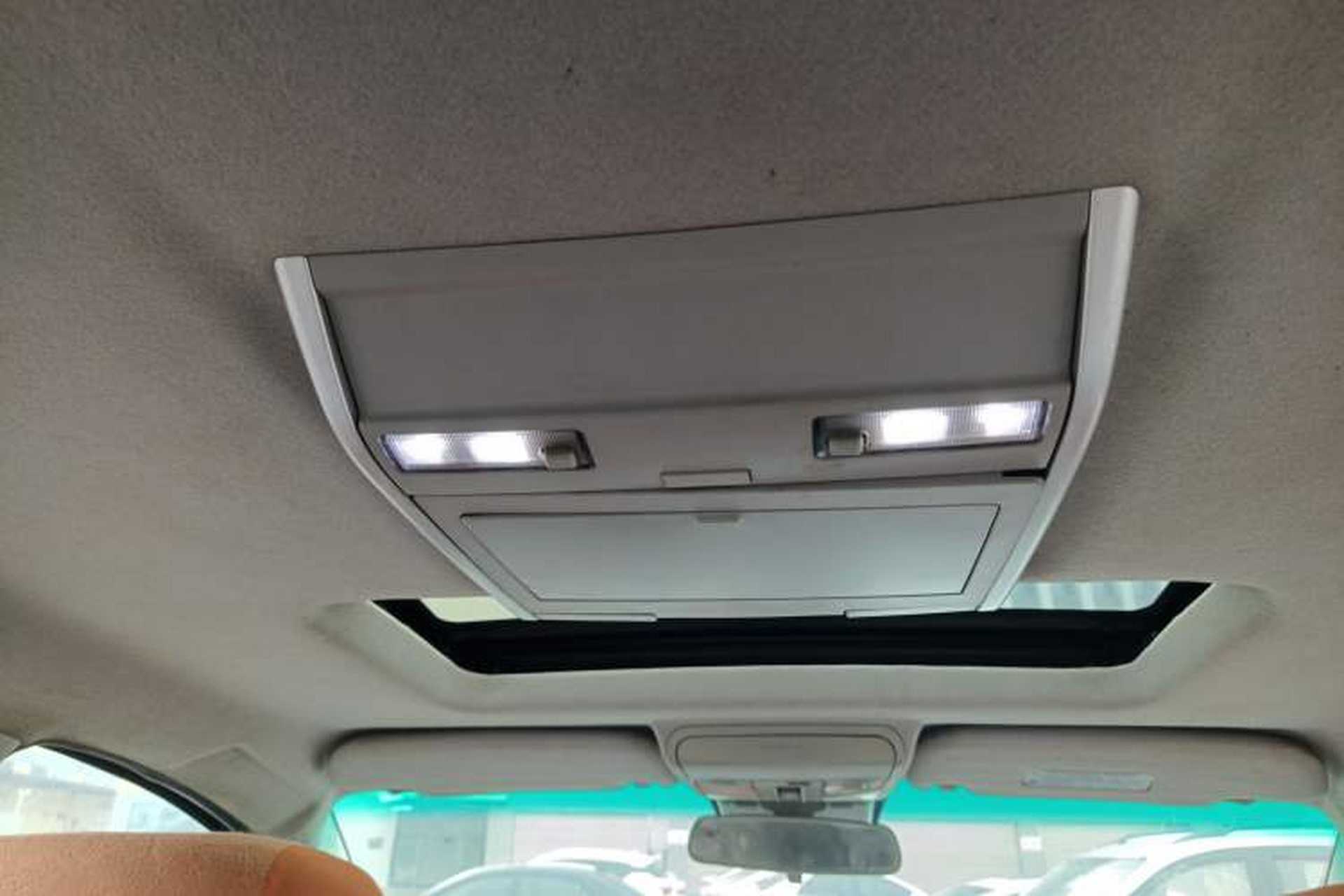 Used Luxgen Great 7 SUV 2013 Limited-Edition Sharp Model 2.2T Two-Wheel-Drive Smart Version Headliner