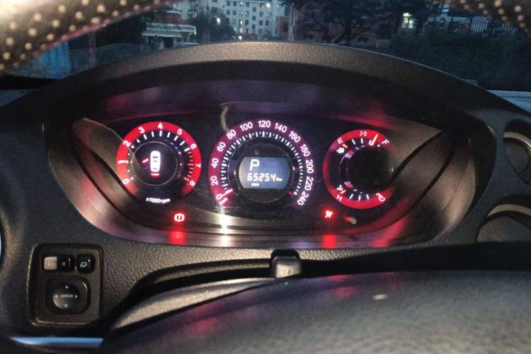 Used Luxgen Great 7 SUV 2013 Limited-Edition Sharp Edition 2.2T All-Wheel-Drive Prestige Model Instrument Cluster
