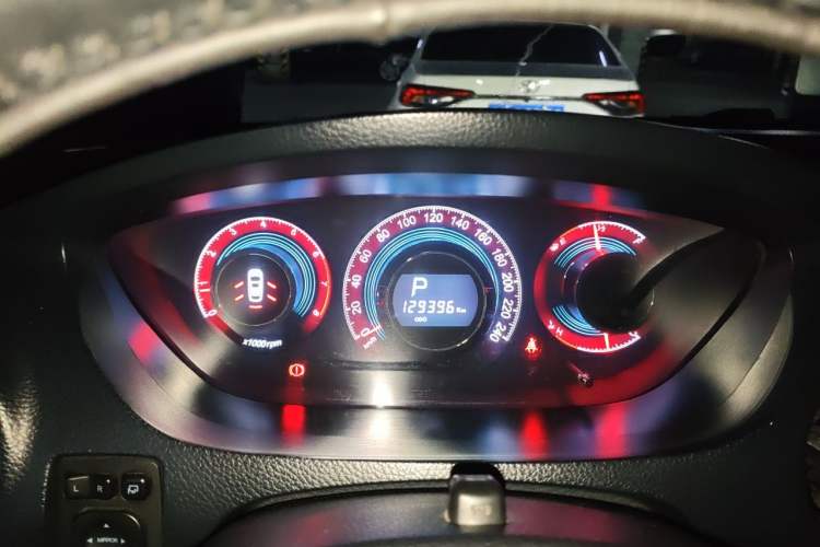 Used Luxgen Great 7 SUV 2013 Limited-Edition Sharp Edition 2.2T All-Wheel-Drive Prestige Model Instrument Cluster