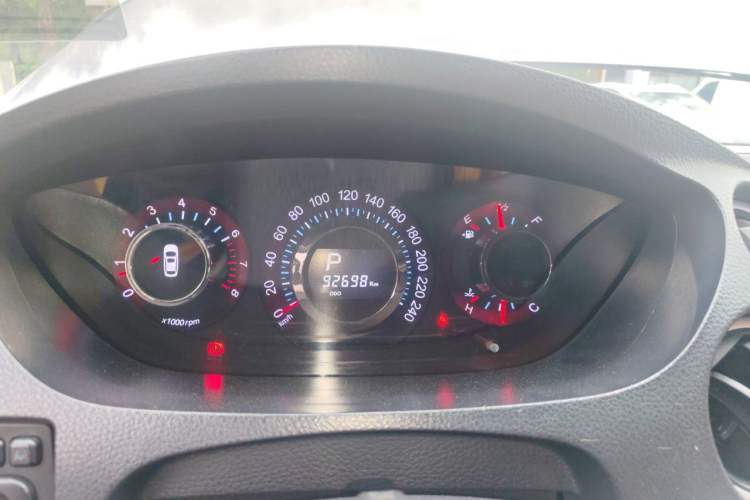 Used Luxgen Great 7 SUV 2013 Limited-Edition Sharp Model 2.2T Two-Wheel-Drive Smart Version Instrument Cluster