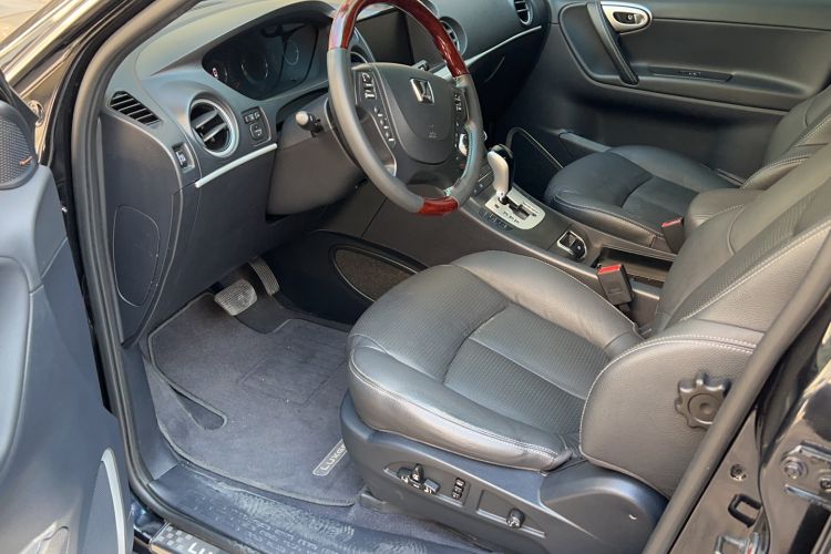 Used Luxgen Great 7 SUV 2013 Limited-Edition Sharp Edition 2.2T All-Wheel-Drive Prestige Model Left Front Seat