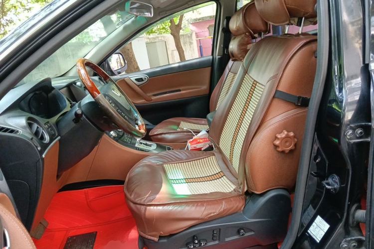 Used Luxgen Great 7 SUV 2013 Limited-Edition Sharp Model 2.2T Two-Wheel-Drive Smart Version Left Front Seat