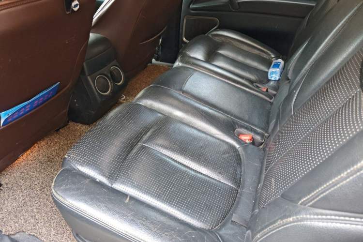 Used Luxgen Great 7 SUV 2013 Limited-Edition Sharp Model 2.2T Two-Wheel-Drive Smart Version Left Rear Seat