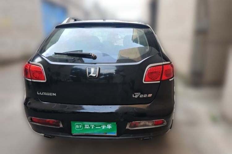 Used Luxgen Great 7 SUV 2013 Limited-Edition Sharp Model 2.2T Two-Wheel-Drive Smart Version Rear