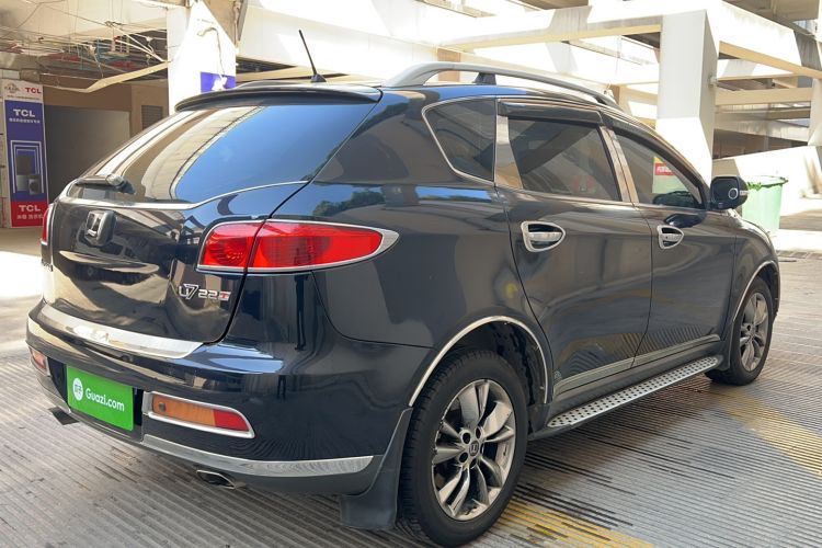 Used Luxgen Great 7 SUV 2013 Limited-Edition Sharp Edition 2.2T All-Wheel-Drive Prestige Model Rear Right 45 Deg
