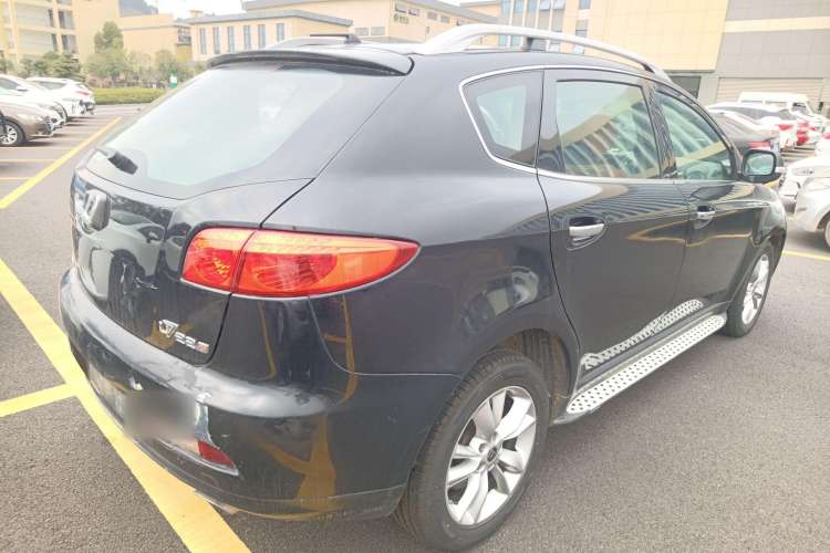 Used Luxgen Great 7 SUV 2013 Limited-Edition Sharp Model 2.2T Two-Wheel-Drive Smart Version Rear Right 45 Deg
