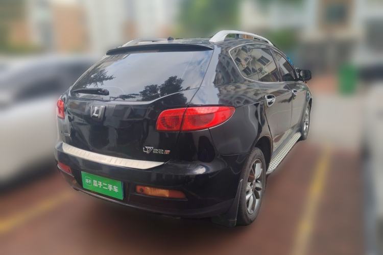 Used Luxgen Great 7 SUV 2013 Limited-Edition Sharp Model 2.2T Two-Wheel-Drive Smart Version Rear Right 45 Deg
