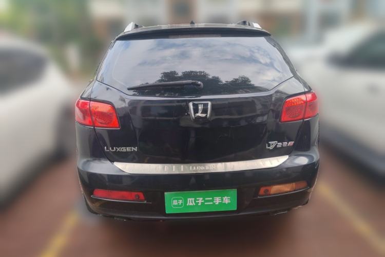 Used Luxgen Great 7 SUV 2013 Limited-Edition Sharp Model 2.2T Two-Wheel-Drive Smart Version Rear
