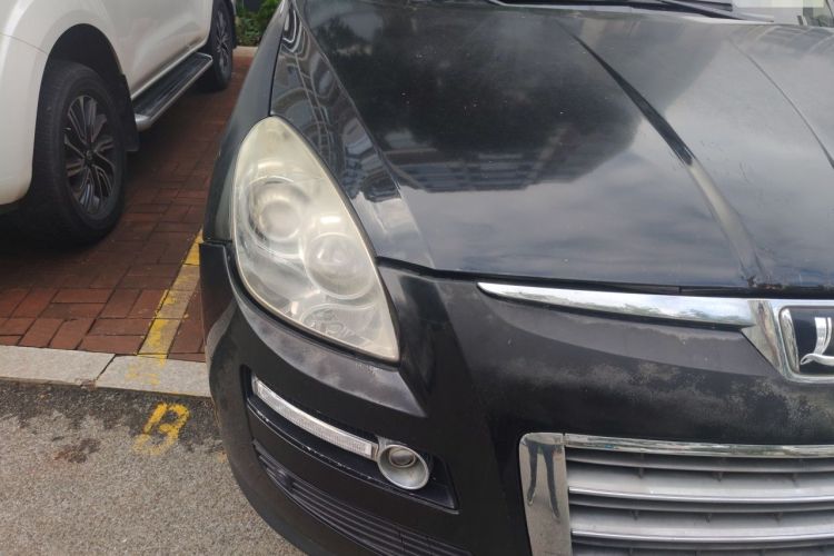 Used Luxgen Great 7 SUV 2013 Limited-Edition Sharp Model 2.2T Two-Wheel-Drive Smart Version Right Front Headlight