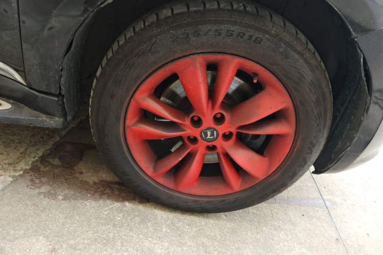 Used Luxgen Great 7 SUV 2013 Limited-Edition Sharp Model 2.2T Two-Wheel-Drive Smart Version Right Front Wheel Hub