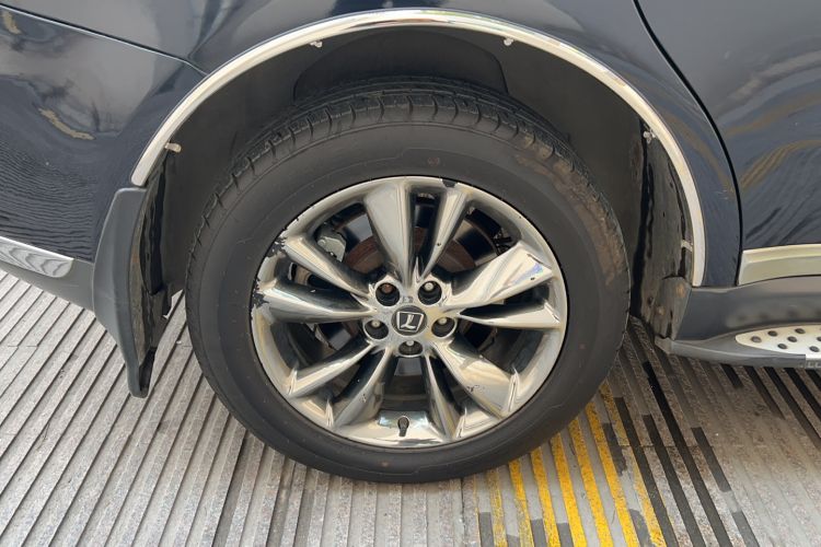 Used Luxgen Great 7 SUV 2013 Limited-Edition Sharp Edition 2.2T All-Wheel-Drive Prestige Model Right Rear Wheel Hub