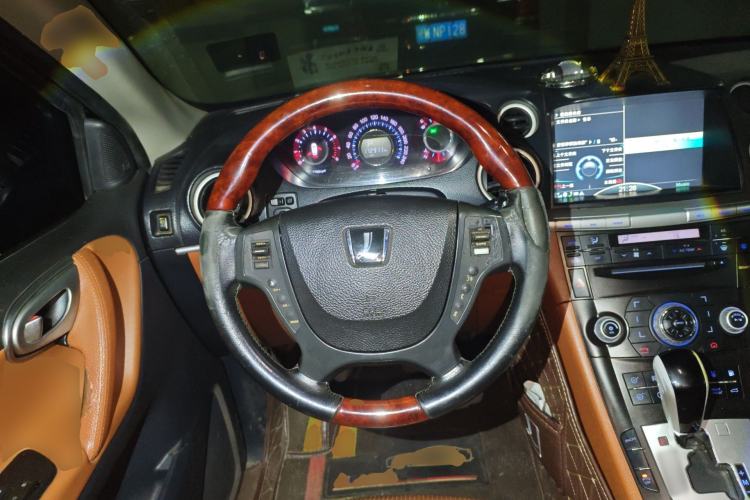 Used Luxgen Great 7 SUV 2013 Limited-Edition Sharp Model 2.2T Two-Wheel-Drive Smart Version Steering Wheel