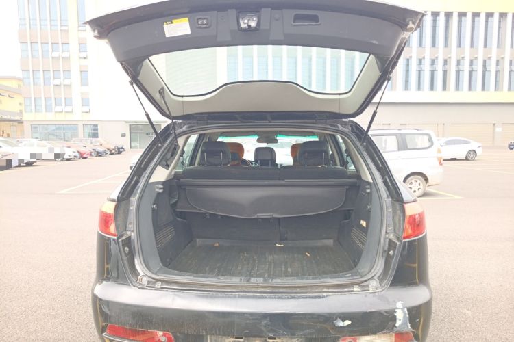 Used Luxgen Great 7 SUV 2013 Limited-Edition Sharp Model 2.2T Two-Wheel-Drive Smart Version Trunk
