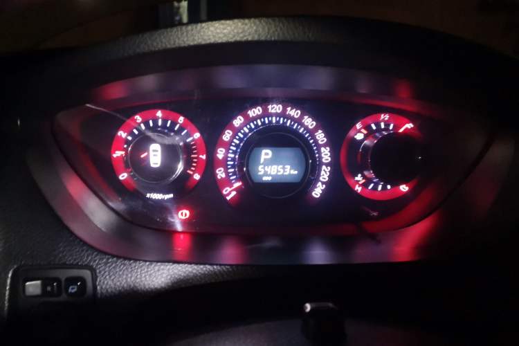 Used Luxgen Great 7 SUV 2013 Limited-Edition Sharp Model 2.2T Two-Wheel-Drive Smart Version Instrument Cluster