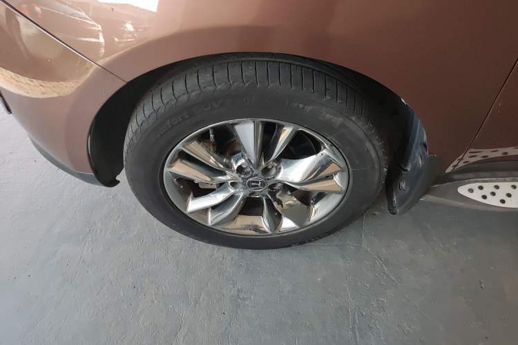 Used Luxgen Great 7 SUV 2013 Limited-Edition Sharp Model 2.2T Two-Wheel-Drive Smart Version Left Front Wheel Hub
