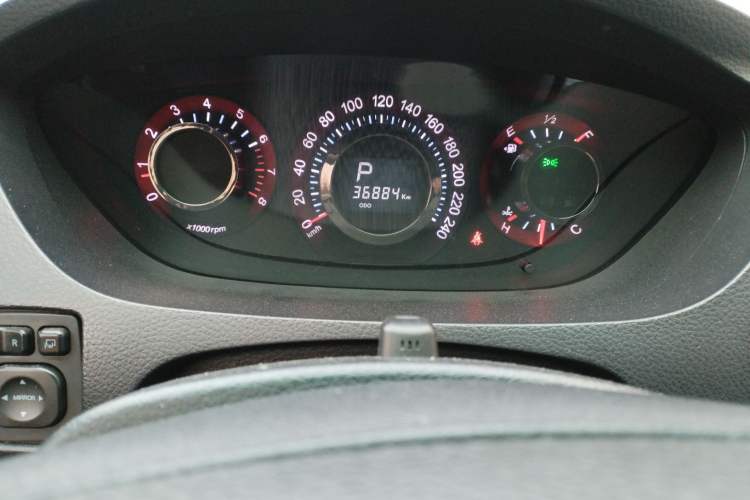 Used Luxgen Great 7 SUV 2013 Limited-Edition Sharp Edition 2.2T All-Wheel-Drive Prestige Model Odometer Close Up
