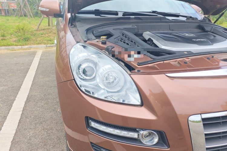 Used Luxgen Great 7 SUV 2013 Limited-Edition Sharp Model 2.2T Two-Wheel-Drive Smart Version Right Front Headlight