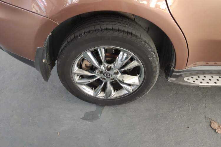 Used Luxgen Great 7 SUV 2013 Limited-Edition Sharp Model 2.2T Two-Wheel-Drive Smart Version Right Rear Wheel Hub