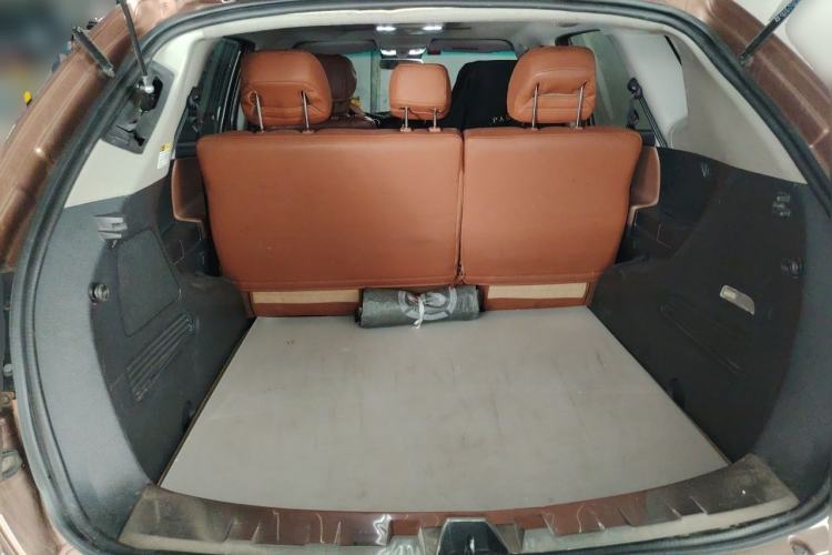 Used Luxgen Great 7 SUV 2013 Limited-Edition Sharp Model 2.2T Two-Wheel-Drive Smart Version Trunk