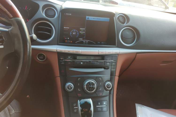Used Luxgen Great 7 SUV 2013 Limited-Edition Sharp Model 2.2T Two-Wheel-Drive Smart Version Audio And AC Panel