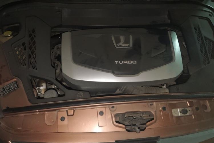 Used Luxgen Great 7 SUV 2013 Sharp Edition Limited 2.2T Four-Wheel Drive Flagship Version Engine Bay