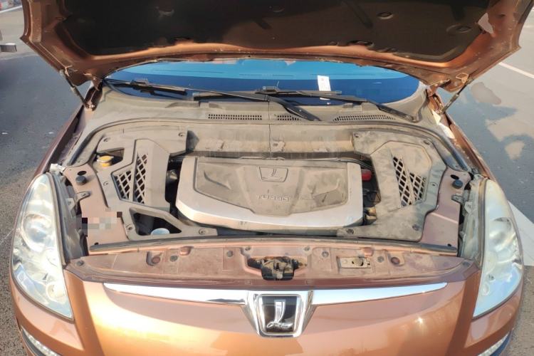 Used Luxgen Great 7 SUV 2013 Limited-Edition Sharp Model 2.2T Two-Wheel-Drive Smart Version Engine Bay