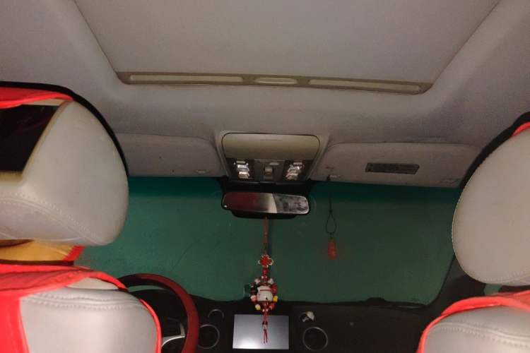 Used Luxgen Great 7 SUV 2013 Sharp Edition Limited 2.2T Four-Wheel Drive Flagship Version Headliner