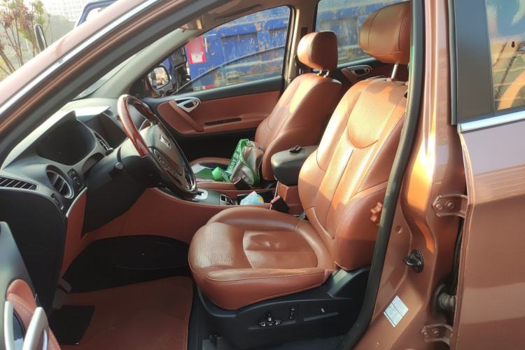 Used Luxgen Great 7 SUV 2013 Limited-Edition Sharp Model 2.2T Two-Wheel-Drive Smart Version Left Front Seat