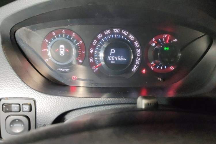 Used Luxgen Great 7 SUV 2013 Limited-Edition Sharp Model 2.2T Two-Wheel-Drive Smart Version Instrument Cluster