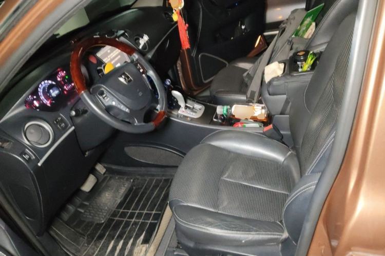 Used Luxgen Great 7 SUV 2013 Limited-Edition Sharp Model 2.2T Two-Wheel-Drive Smart Version Left Front Seat
