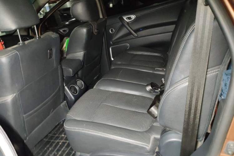 Used Luxgen Great 7 SUV 2013 Limited-Edition Sharp Model 2.2T Two-Wheel-Drive Smart Version Left Rear Seat