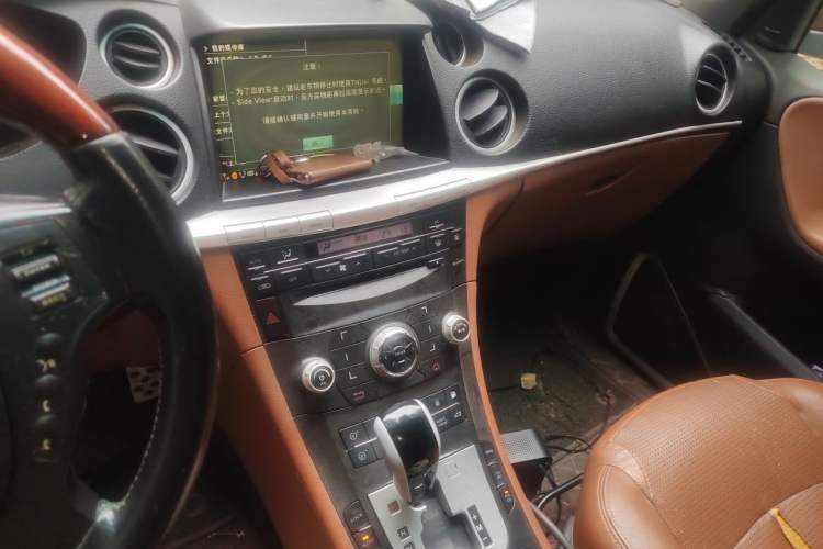 Used Luxgen Great 7 SUV 2013 Limited-Edition Sharp Edition 2.2T All-Wheel-Drive Prestige Model Audio And AC Panel