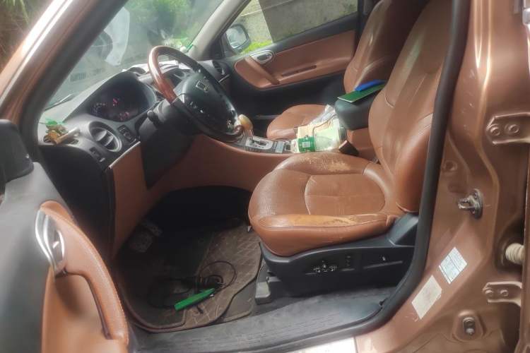 Used Luxgen Great 7 SUV 2013 Limited-Edition Sharp Edition 2.2T All-Wheel-Drive Prestige Model Left Front Seat