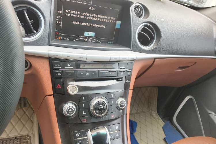 Used Luxgen Great 7 SUV 2013 Limited-Edition Sharp Edition 2.2T All-Wheel-Drive Prestige Model Audio And AC Panel