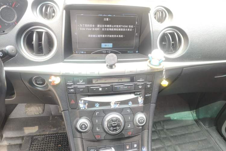 Used Luxgen Great 7 SUV 2013 Limited-Edition Sharp Edition 2.2T All-Wheel-Drive Prestige Model Audio And AC Panel