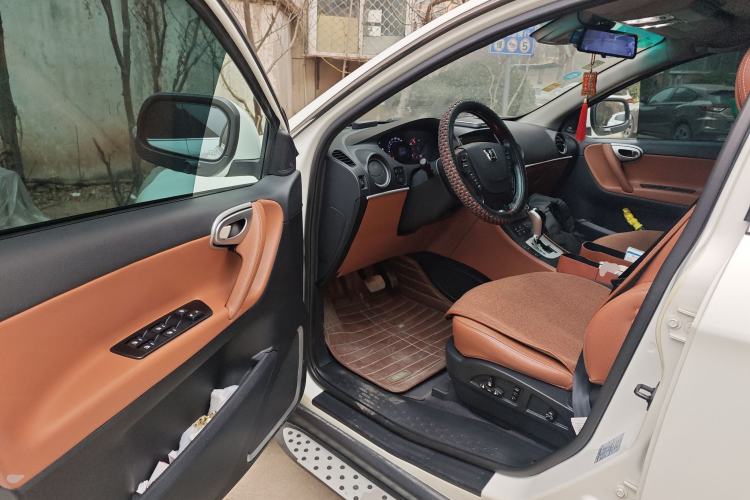 Used Luxgen Great 7 SUV 2013 Limited-Edition Sharp Model 2.2T Two-Wheel-Drive Smart Version Driver Seat