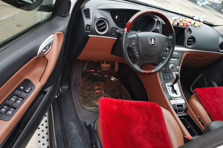 Used Luxgen Great 7 SUV 2013 Limited-Edition Sharp Model 2.2T Two-Wheel-Drive Smart Version Driver Seat