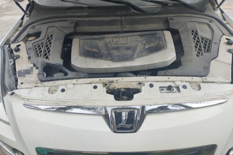 Used Luxgen Great 7 SUV 2013 Limited-Edition Sharp Model 2.2T Two-Wheel-Drive Smart Version Engine Bay