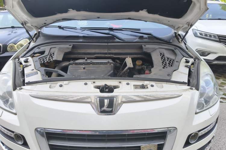 Used Luxgen Great 7 SUV 2013 Limited-Edition Sharp Edition 2.2T All-Wheel-Drive Prestige Model Engine Bay