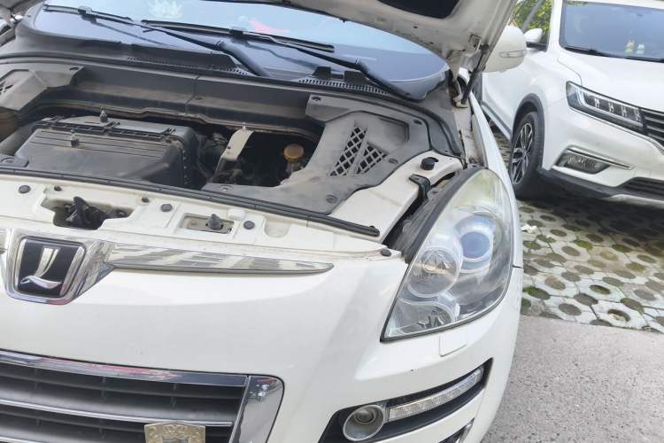 Used Luxgen Great 7 SUV 2013 Limited-Edition Sharp Edition 2.2T All-Wheel-Drive Prestige Model Engine Bay Left