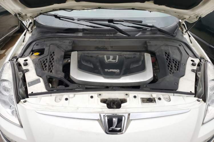Used Luxgen Great 7 SUV 2013 Limited-Edition Sharp Model 2.2T Two-Wheel-Drive Smart Version Engine Bay