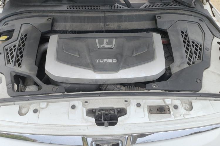 Used Luxgen Great 7 SUV 2013 Limited-Edition Sharp Edition 2.2T All-Wheel-Drive Prestige Model Engine Bay