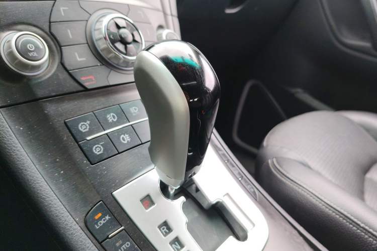 Used Luxgen Great 7 SUV 2013 Limited-Edition Sharp Edition 2.2T All-Wheel-Drive Prestige Model Gear Lever