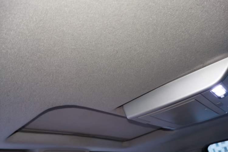 Used Luxgen Great 7 SUV 2013 Limited-Edition Sharp Model 2.2T Two-Wheel-Drive Smart Version Headliner