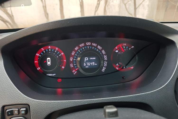 Used Luxgen Great 7 SUV 2013 Limited-Edition Sharp Model 2.2T Two-Wheel-Drive Smart Version Instrument Cluster