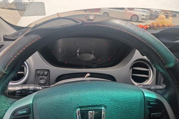 Used Luxgen Great 7 SUV 2013 Limited-Edition Sharp Model 2.2T Two-Wheel-Drive Smart Version Instrument Cluster