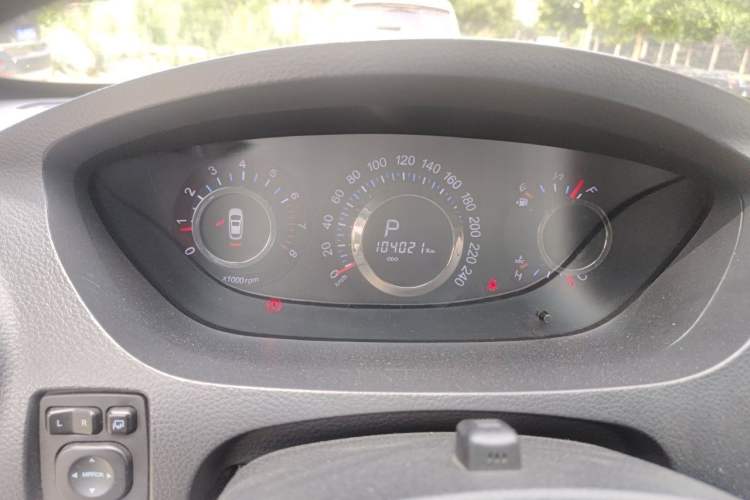 Used Luxgen Great 7 SUV 2013 Limited-Edition Sharp Edition 2.2T All-Wheel-Drive Prestige Model Instrument Cluster