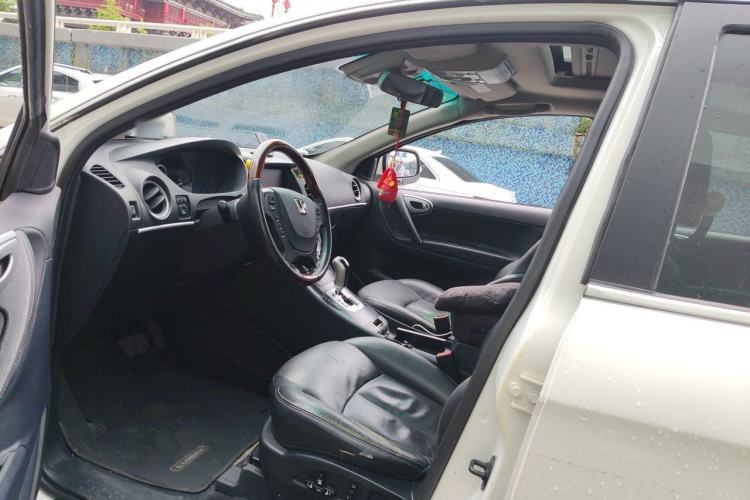 Used Luxgen Great 7 SUV 2013 Limited-Edition Sharp Edition 2.2T All-Wheel-Drive Prestige Model Left Front Seat